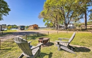 อื่นๆ 4 Newly Built Lake Conroe Vacation Rental w/ Dock!