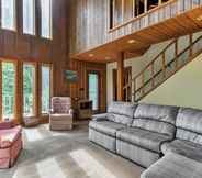 Others 3 Waupaca Lakefront Home w/ Pool Table & Dock!