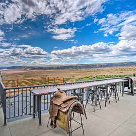 Interior1昆西薰衣草農場之家,附河景!,Sunserra Golf Course飯店