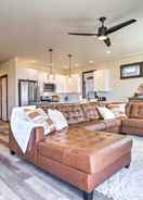 Imej utama Modern Bozeman Family Townhome w/ Hot Tub!