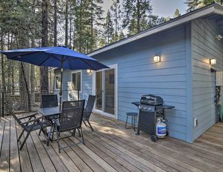 Lainnya 2 Secluded Butte Meadows Cabin w/ Deck & Grill!