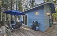 Others 2 Secluded Butte Meadows Cabin w/ Deck & Grill!