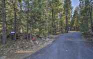 Others 6 Secluded Butte Meadows Cabin w/ Deck & Grill!