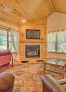 Imej utama Smithville Remote Escape w/ Furnished Deck!