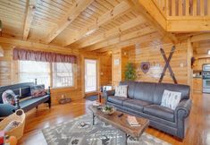 其他 6 Romantic Cabin w/ Hot Tub in Pigeon Forge!
