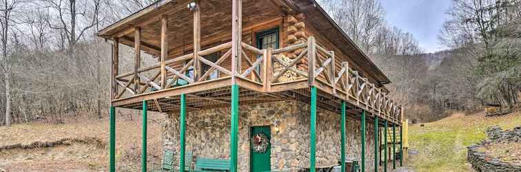 Others Charming Austin Cabin on 96 Acres of Land!