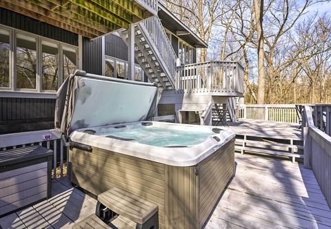 Others Columbus Home With Private Hot Tub & River View!