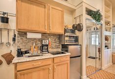 Others 6 Cozy & Convenient Elmont Retreat w/ Patio!