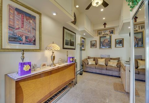 Others Cozy & Convenient Elmont Retreat w/ Patio!