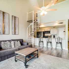 บริเวณนั่งเล่น 1 Dreamy Lake Conroe Escape: Boat, Golf, and Swim!, Hotel Resort Attractions, Inc.