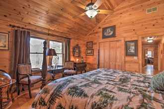 อื่นๆ 4 Dream Catcher: Luxe Cabin w/ Large Deck + Mtn View