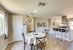 Others 4 Escondido Vineyard Estate: Walk to Wineries!