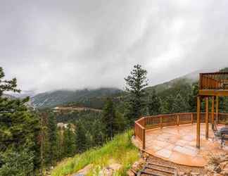 Khác 2 Evergreen Cabin w/ Hot Tub & Panoramic Mtn Views!