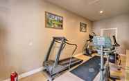 Khác 7 High-end Huntsville Condo w/ Private Hot Tub!