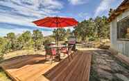 Lainnya 6 Idyllic Dolores Cabin w/ Fire Pit & Lake Views!