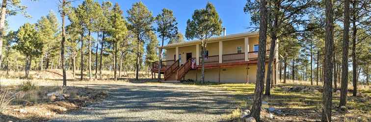 Others Lavish Ruidoso Downs Home w/ Deck & Mtn Views