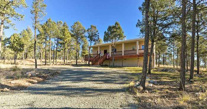 Others Lavish Ruidoso Downs Home w/ Deck & Mtn Views