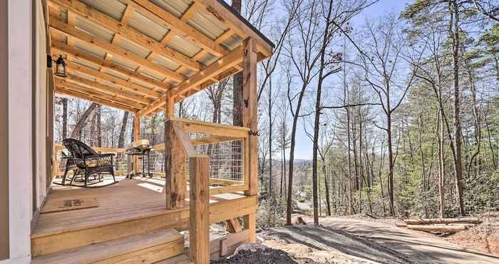 Others Modern Cabin w/ Fire Pit < 3 Mi to Trails!