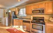 Lain-lain 4 Lovely Golden Home < 1 Hour to Denver Attractions!