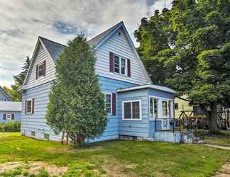 อื่นๆ 2 Ontonagon Home w/ Fire Pit - Steps to Beach!