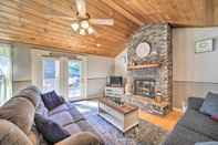 Others Peaceful Highlands Home w/ Deck + Fire Pit!