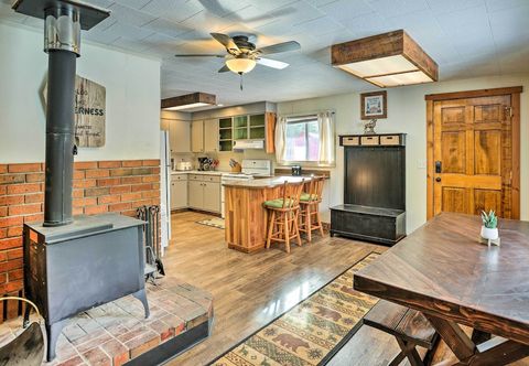 Others Private La Pine Cabin Rental: 30 Mi to Bend!