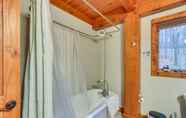 อื่นๆ 3 Spacious Virginia Vacation Rental w/ Yard & Sauna