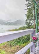 Imej utama Waterfront House w/ Glacial Views - Near Downtown!