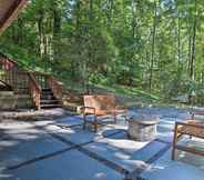 Khác 7 Weaverville Home w/ Wraparound Deck & Fire Pit!