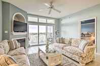 Others Beautiful Waterfront Condo w/ Community Pool!