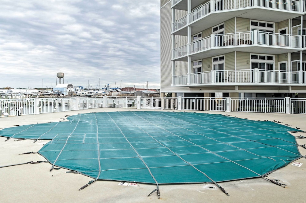 Khác 3 Beautiful Waterfront Condo w/ Community Pool!