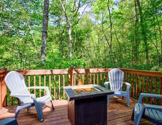 Others 2 Blue Ridge Mountain Cabin Rental w/ Fire Pit!