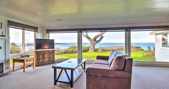 Lainnya Cliffside Lighthouse Beach Home w/ Ocean View