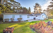 Others 6 Cliffside Lighthouse Beach Home w/ Ocean View