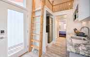 อื่นๆ 4 Convenient Salt Lake Tiny Home With Chic Interior!