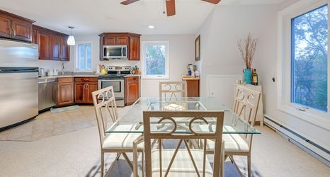 其他 2 Cozy Dix Hills Apt w/ Deck ~ 7 Mi to Beach!