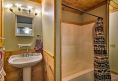 Others 2 Robbinsville Cabin w/ Deck: 3 Mi to Fontana Lake!