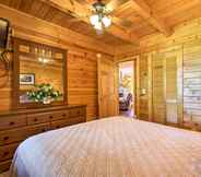 Others 2 Sevierville Retreat: Private Hot Tub & Lake Views!