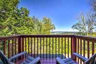 Others Sevierville Retreat: Private Hot Tub & Lake Views!