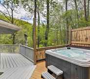 Others 2 Creekside Retreat w/ Hot Tub - Pets Welcome!