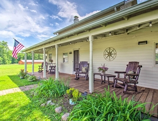 Others 2 'farm House' Cottage w/ Deck, 5 Mi to River