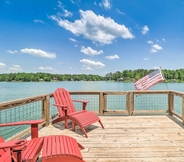 อื่นๆ 6 Lake Martin Cabin w/ Luxury Dock & Kayaks!