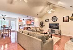 Others 6 Home w/ Community Pool - 2 Miles to The Island!