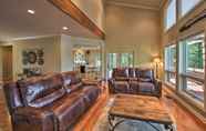Others 4 Lakefront Home w/ Dock, Kayaks + Paddle Boards!