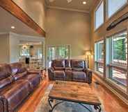 Others 4 Lakefront Home w/ Dock, Kayaks + Paddle Boards!