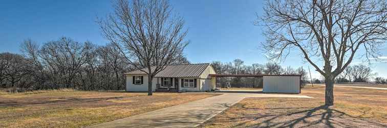 Others Charming Palmer Family Home on 5 Acres!