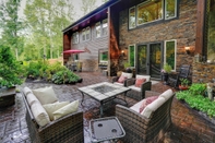 Lain-lain Large Family Home w/ Patios, Gas Grill + Fire Pit!