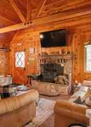 Imej utama Cozy Cabin ~ 3 Mi to Big Trees State Park!