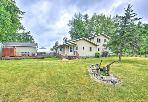 Others Lakefront Spicer Cabin w/ Dock & 2 Kayaks!