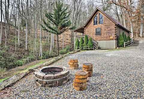 อื่นๆ Bryson City Vacation Rental w/ Hot Tub & Fire Pit!